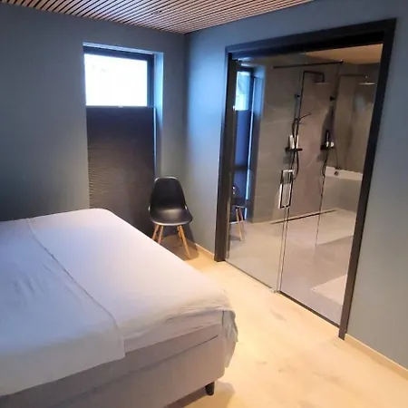 Unique 3-storey House In Luxury Living In The Heart Of The Village *