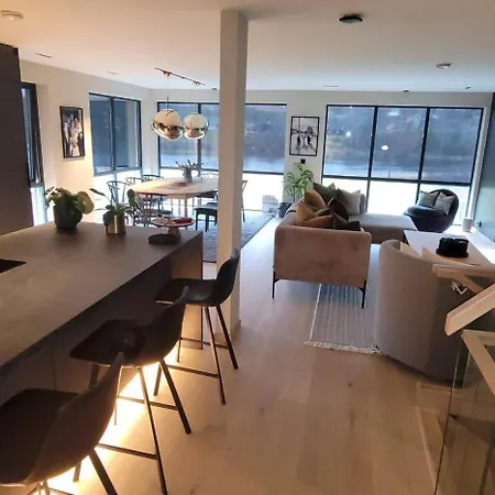Holiday home Unique 3-storey House In Luxury Living In The Heart Of The Village *