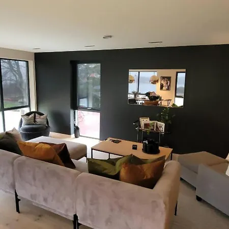 Unique 3-storey House In Luxury Living In The Heart Of The Village