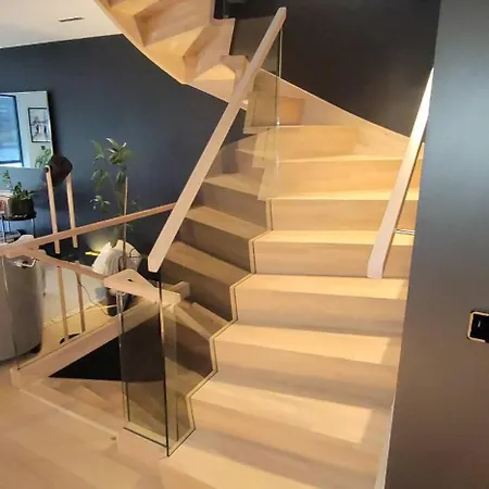Holiday home Unique 3-storey House In Luxury Living In The Heart Of The Village *